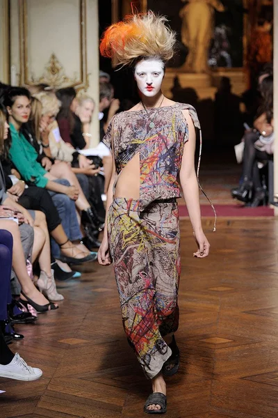 Look 37